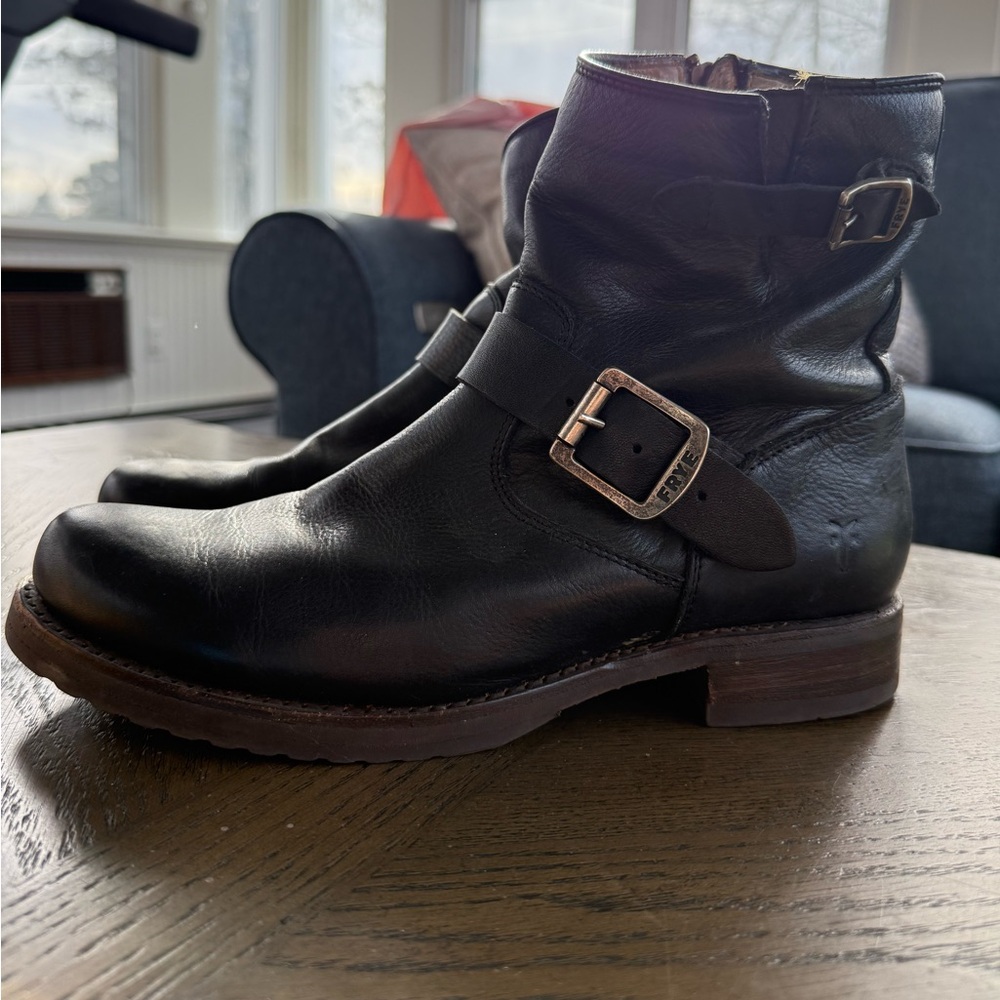 Women’s Black Frye Boots Size 9 1/2